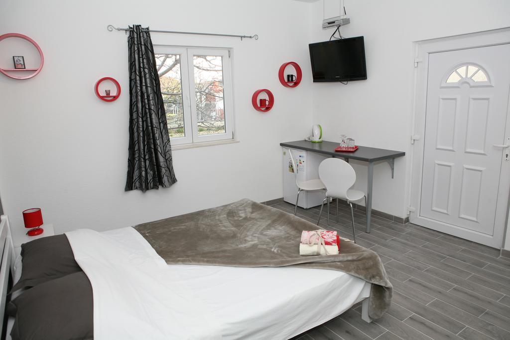 Apartments & Room Dijana Trogir Rom bilde